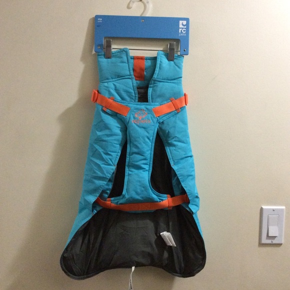 NWT RC Pets Vortex dog parka. - Picture 4 of 15